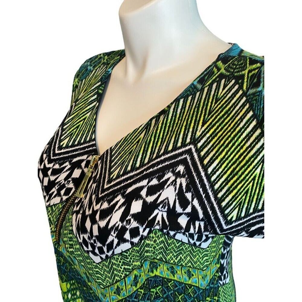 Large Coco Bianco Zigzag Multi Color Short Sleeve… - image 8